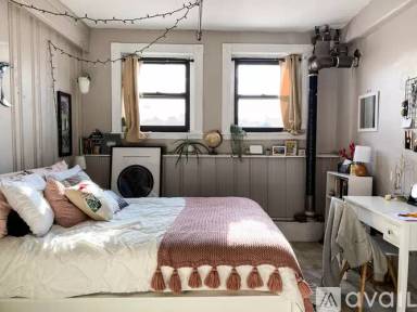 Main picture of 1056 Commonwealth Ave
