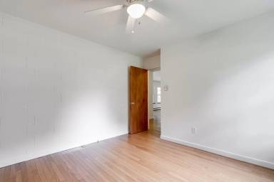 Main picture of 2261 Ives Ln