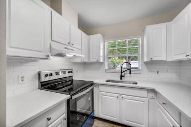 Main picture of 406 S Westland Ave