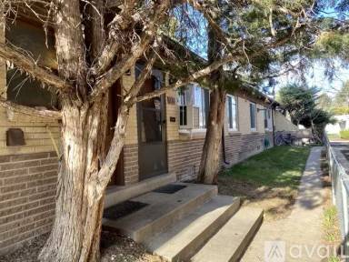 Main picture of 230 S Holly St