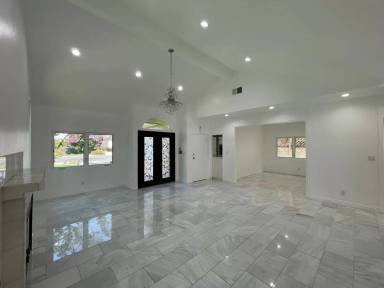 Main picture of 1719 Wellesley Ave