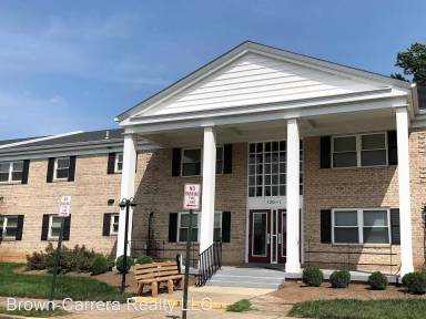 Main picture of 120-1 Washington St NE