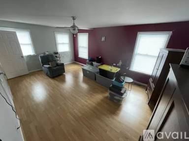 Main picture of 18 Schollcrest Ave