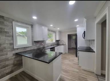 Main picture of 550 Caulder Ave