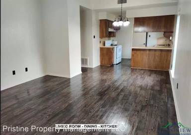 Main picture of 900 W Niblick St
