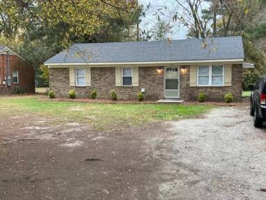 Main picture of 320 Kingston Ave
