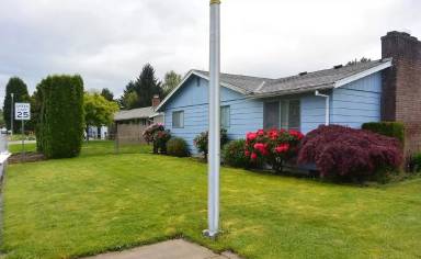 Main picture of 1105 N Parkway Ave