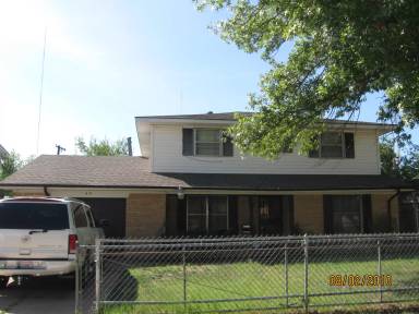 Main picture of 816 NE 81st St