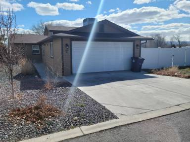 Main picture of 601 Cottage Meadows Ct