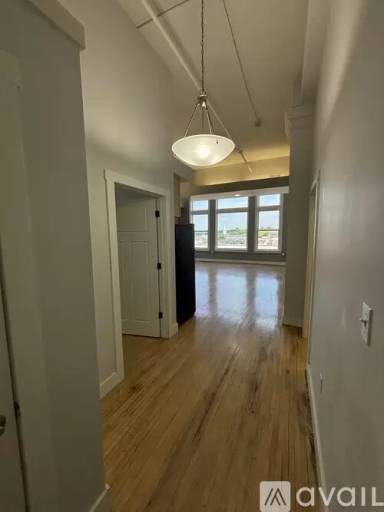 Main picture of 501 S Main St