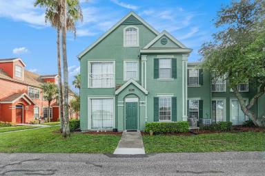 Main picture of 9032 Lake Chase Island Way