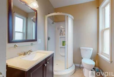 Main picture of 35 Edgewood St