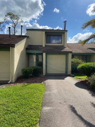 Main picture of 233 Club House Blvd