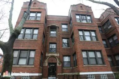 Main picture of 3045 W Gunnison St