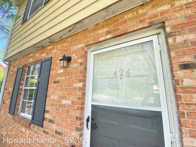 Main picture of 426 Ceylon St NE