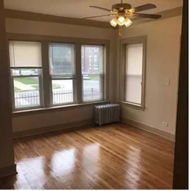 Main picture of 7144 S Rhodes Ave