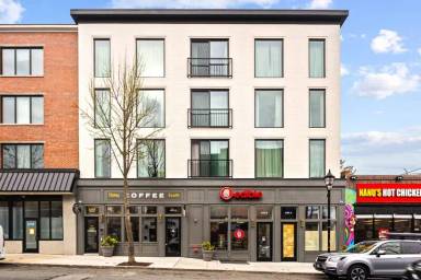 Main picture of 6155 Ridge Ave