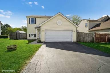 Main picture of 10 Rolling Hills Ct