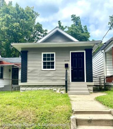 Main picture of 1775 W Gaulbert Ave