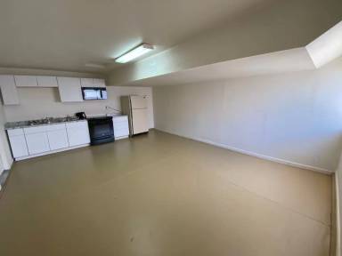 Main picture of 825 Raaberg Way