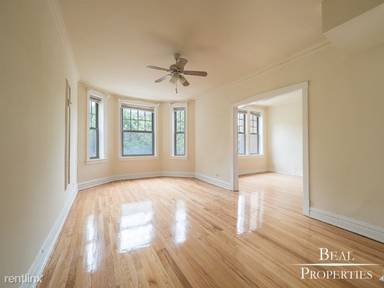 Main picture of 550-60 W Aldine Ave