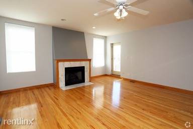 Main picture of 2032 W Division St
