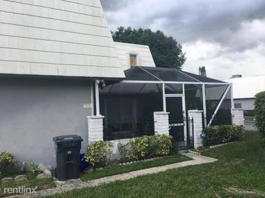 Main picture of 12054 Basin St S
