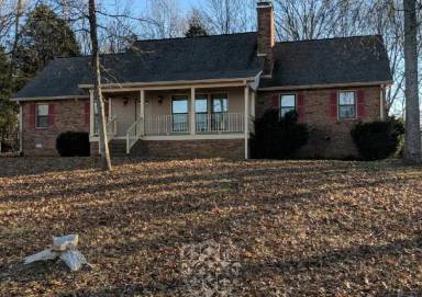 Main picture of 9919 Maxwell Ln