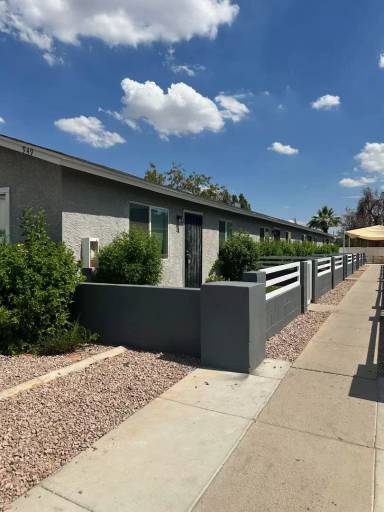 Main picture of 947-949 E Roma Ave Apartments