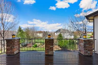 Main picture of 348 Meadow View Pkwy