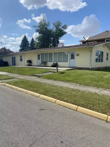 Main picture of 120 E 11th St
