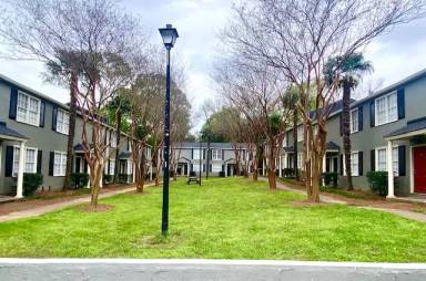 Main picture of 501 Clayton St