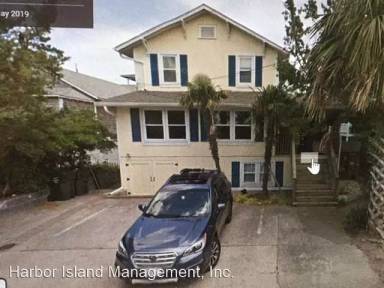Main picture of 304 Lumina Ave N