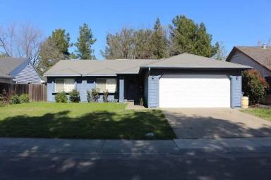 Main picture of 2709 Albany Ave