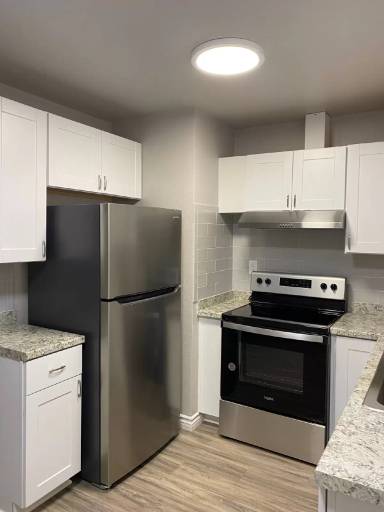 Main picture of 310 E Washington Ave