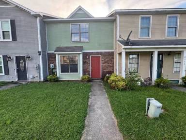 Main picture of 2905 Frost Dr SW