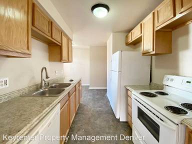 Main picture of 3400 Forest St