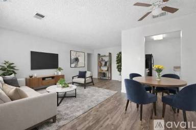 Main picture of 2208 Peppertree Way