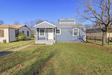 Main picture of 2503 E Overton Rd