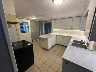 Main picture of 80 River St