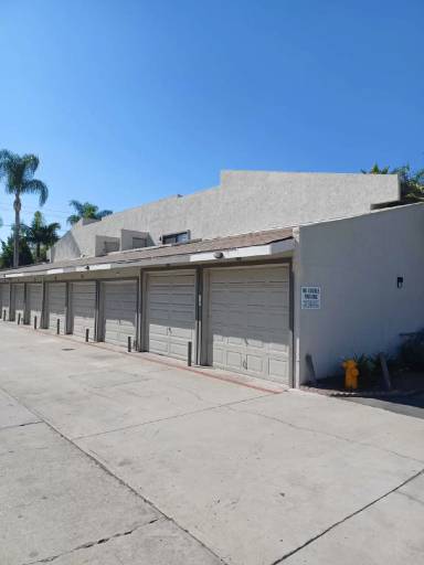 Main picture of 7551 Franklin St