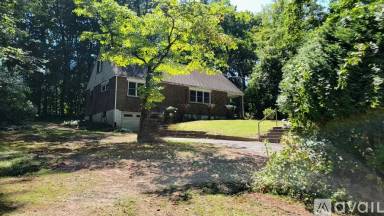 Main picture of 9 White Clay Dr