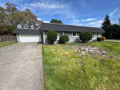 Main picture of 2738 White Ave