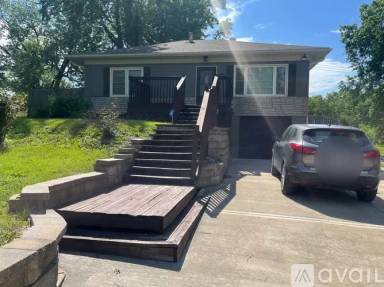 Main picture of 2118 S 47th St
