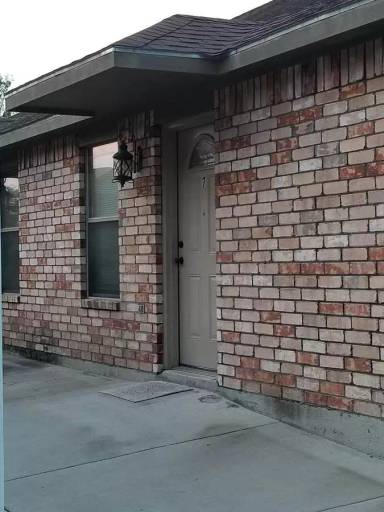 Main picture of 1903 Oasis Ave