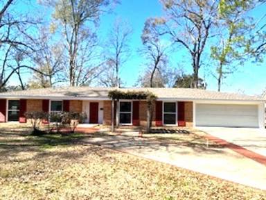 Main picture of 744 Elizabeth Dr