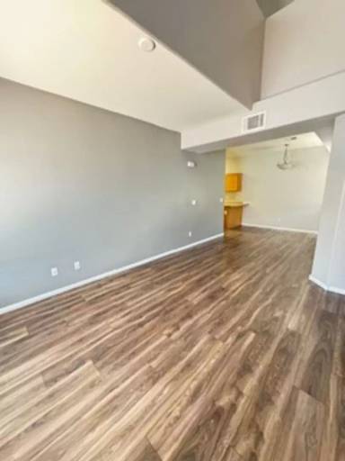 Main picture of 493 Parrot Beak St