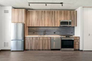 Main picture of 151 S Ashland Ave