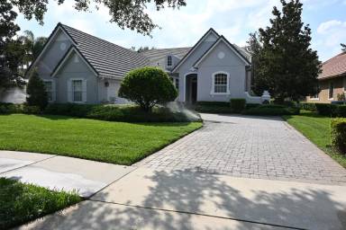 Main picture of 8122 Whitford Ct