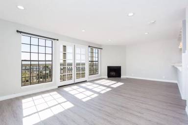 Main picture of 2225 Linwood St